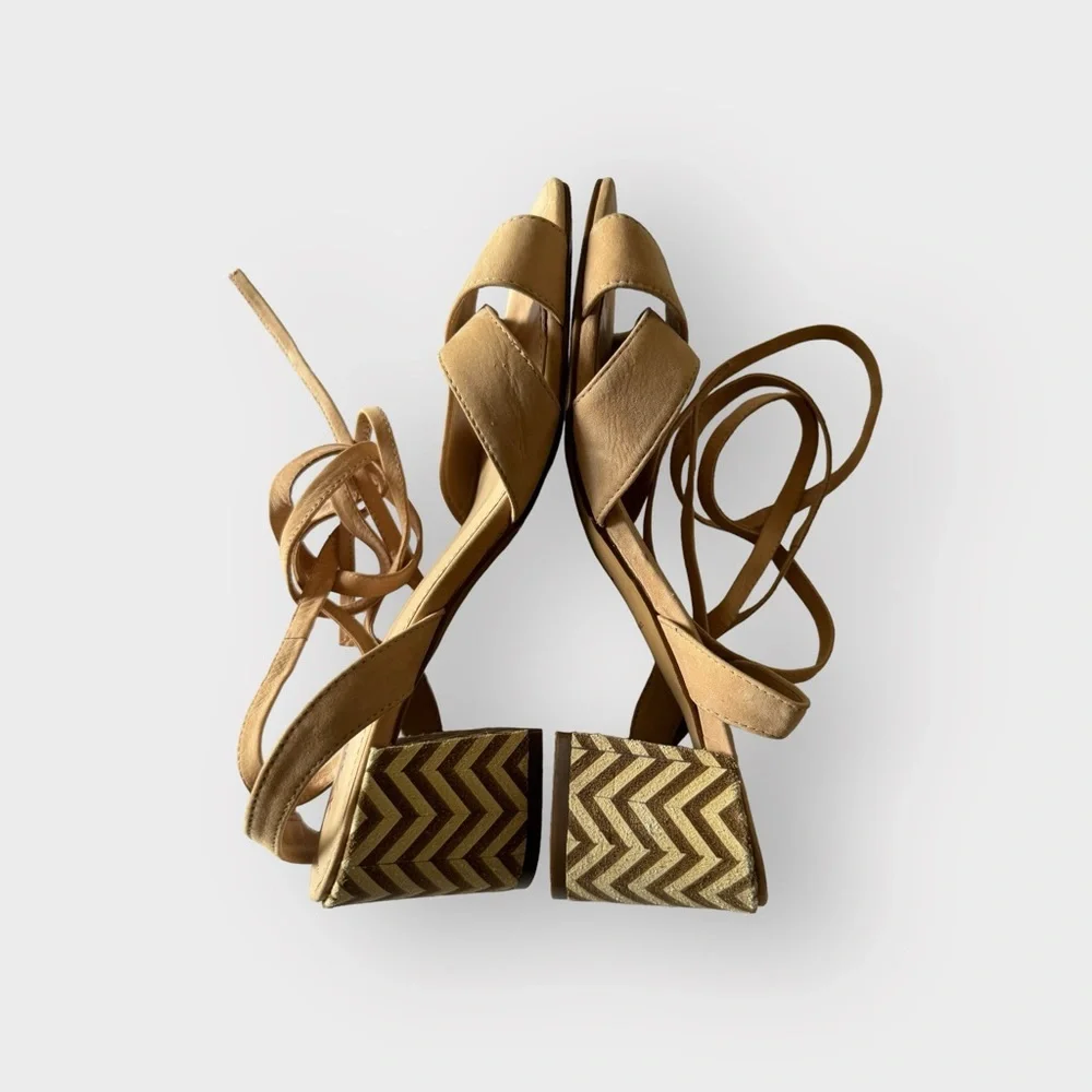 Anthropologie Tabitha Light‎ SandAnkle Strappy Block Heel Shoe Sz 40